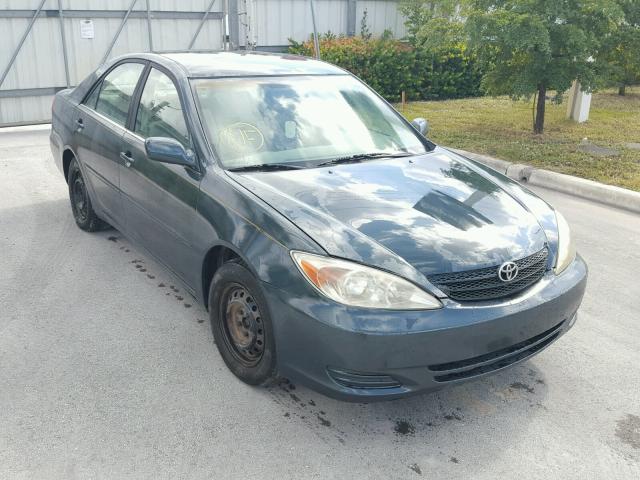 4T1BE32KX2U559976 - 2002 TOYOTA CAMRY LE GREEN photo 1