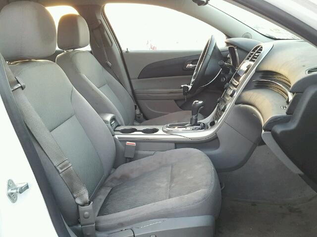 1G11B5SA0DF354758 - 2013 CHEVROLET MALIBU LS თეთრი ფოტო 5