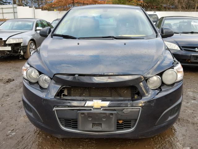 1G1JA5SG6F4136880 - 2015 CHEVROLET SONIC LS BLACK photo 9