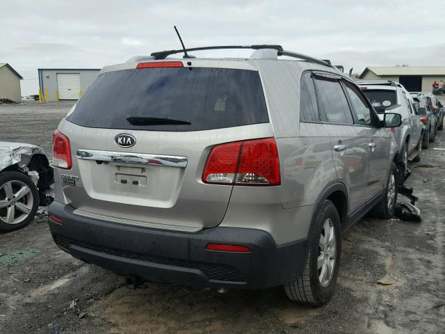 5XYKT4A67DG405959 - 2013 KIA SORENTO LX TAN photo 4