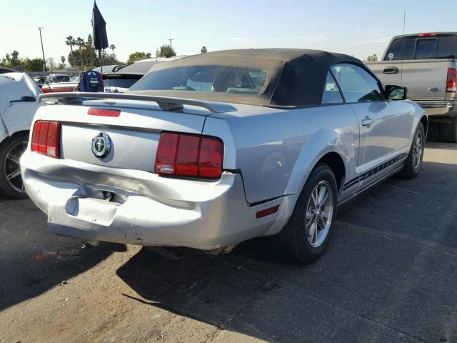 1ZVFT84N155253535 - 2005 FORD MUSTANG SILVER photo 4