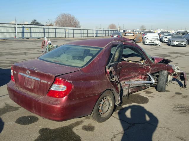 JTDBE32K520062782 - 2002 TOYOTA CAMRY LE RED photo 4