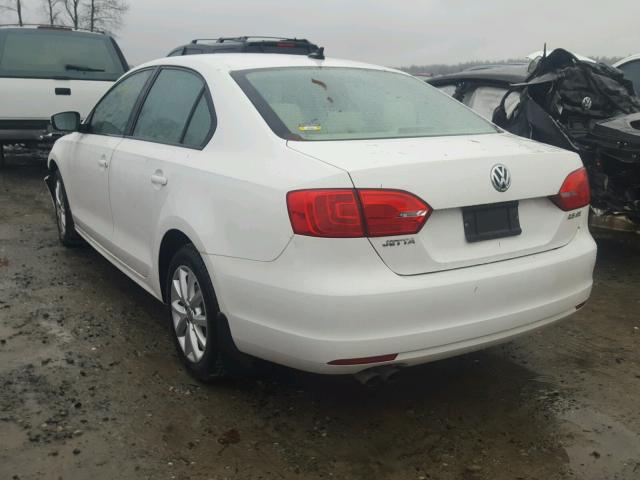 3VWDZ7AJ6BM328690 - 2011 VOLKSWAGEN JETTA SE WHITE photo 3