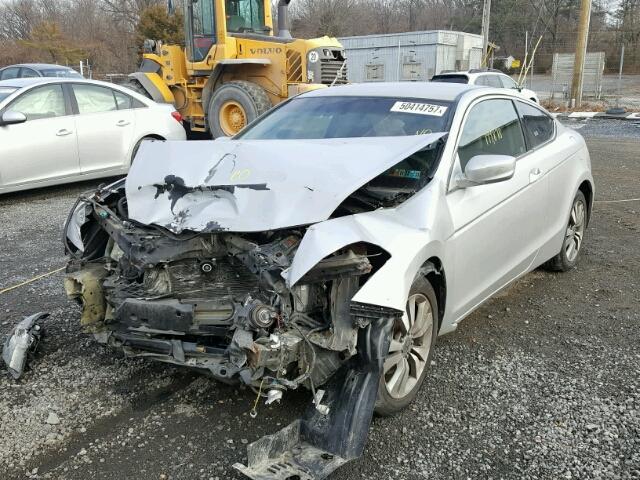 1HGCS12339A004251 - 2009 HONDA ACCORD LX SILVER photo 2