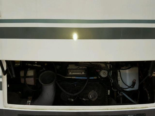 5B4MP67G333370547 - 2003 HOLI VACATIONER WHITE photo 7