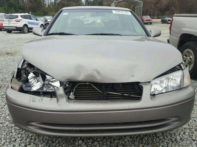 4T1BF22K71U117159 - 2001 TOYOTA CAMRY LE GRAY photo 9