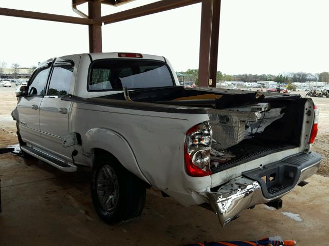 5TBET34115S468110 - 2005 TOYOTA TUNDRA DOU WHITE photo 3