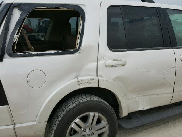 1FMEU6FE6AUA90079 - 2010 FORD EXPLORER L WHITE photo 9