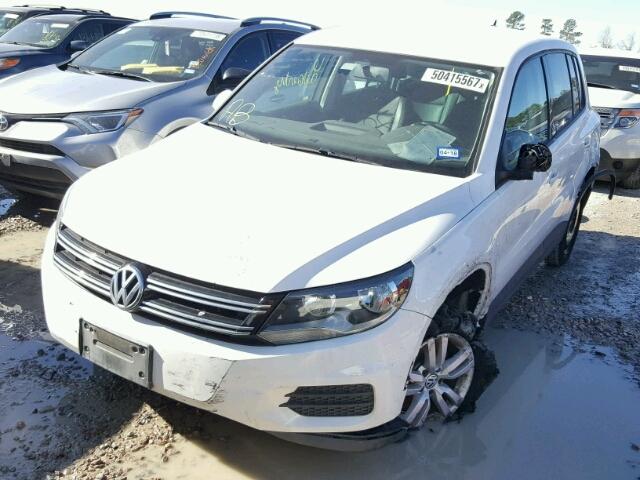 WVGAV7AX0CW582009 - 2012 VOLKSWAGEN TIGUAN S WHITE photo 2