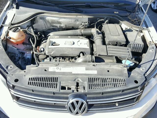 WVGAV7AX0CW582009 - 2012 VOLKSWAGEN TIGUAN S WHITE photo 7