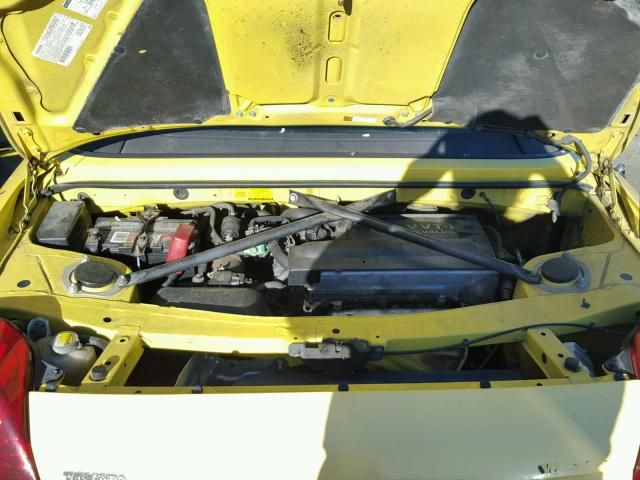 JTDFR320530063274 - 2003 TOYOTA MR2 SPYDER YELLOW photo 7