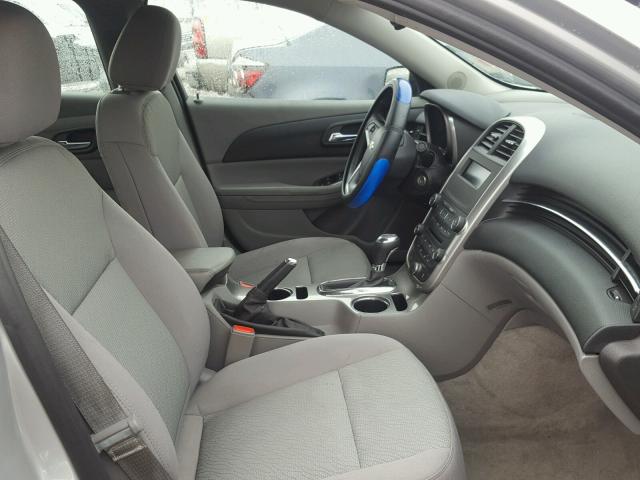 1G11A5SL6FF292676 - 2015 CHEVROLET MALIBU LS 银色 照片 5