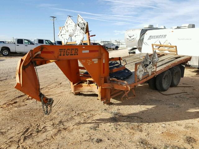 5UTGN1626DM003305 - 2013 TIGR TRAILER ORANGE photo 2