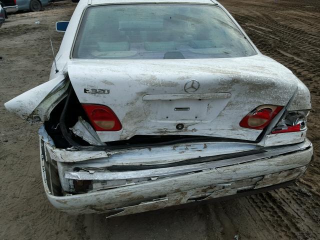 WDBJF55F4TJ008595 - 1996 MERCEDES-BENZ E 320 WHITE photo 9