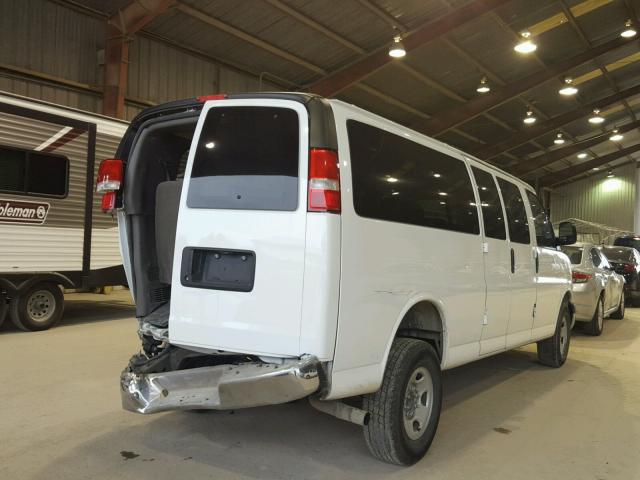 1GAZGPFG5G1156662 - 2016 CHEVROLET EXPRESS G3 WHITE photo 4