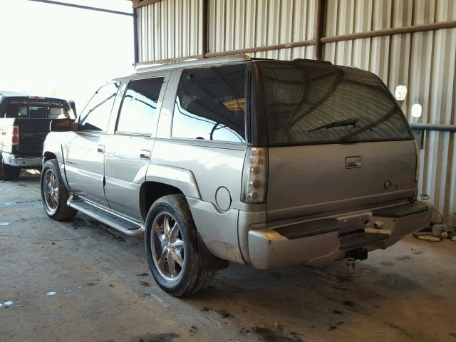 1GYEK63R7YR206737 - 2000 CADILLAC ESCALADE L GOLD photo 3