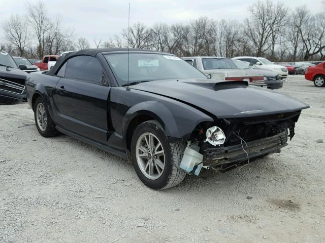 1ZVFT84N355188610 - 2005 FORD MUSTANG BLACK photo 1