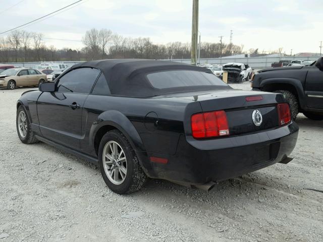 1ZVFT84N355188610 - 2005 FORD MUSTANG BLACK photo 3