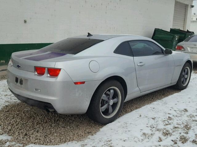 2G1FA1EV4A9226978 - 2010 CHEVROLET CAMARO LS SILVER photo 4