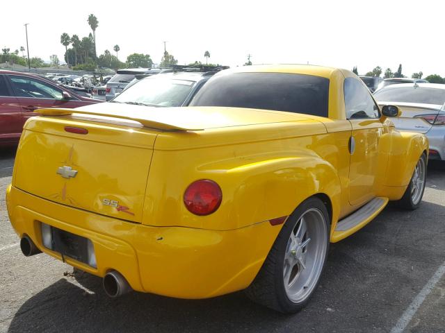 1GCES14H15B118625 - 2005 CHEVROLET SSR YELLOW photo 4