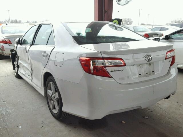 4T1BF1FK7EU377653 - 2014 TOYOTA CAMRY L WHITE photo 3