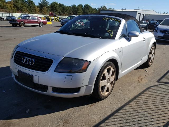 TRUTC28NX11000797 - 2001 AUDI TT SILVER photo 2