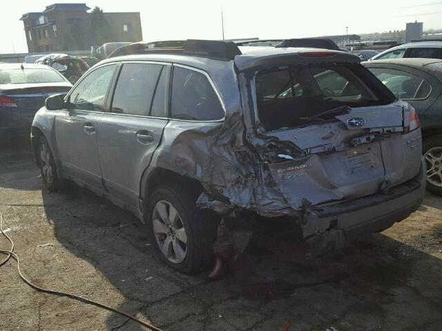 4S4BRDKC3B2401980 - 2011 SUBARU OUTBACK 3. SILVER photo 3