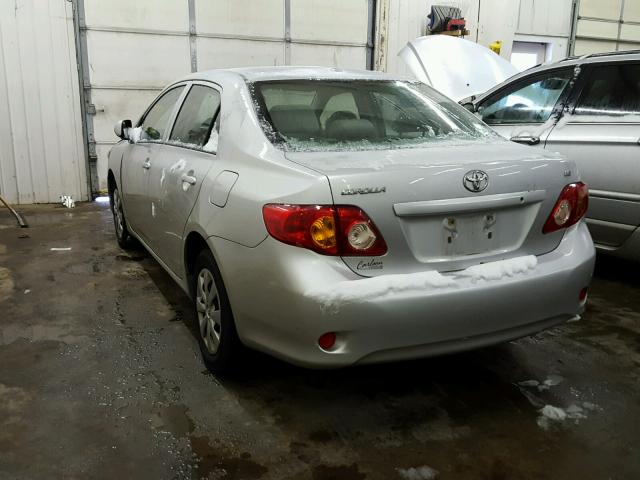 JTDBL40E999054568 - 2009 TOYOTA COROLLA BA SILVER photo 3