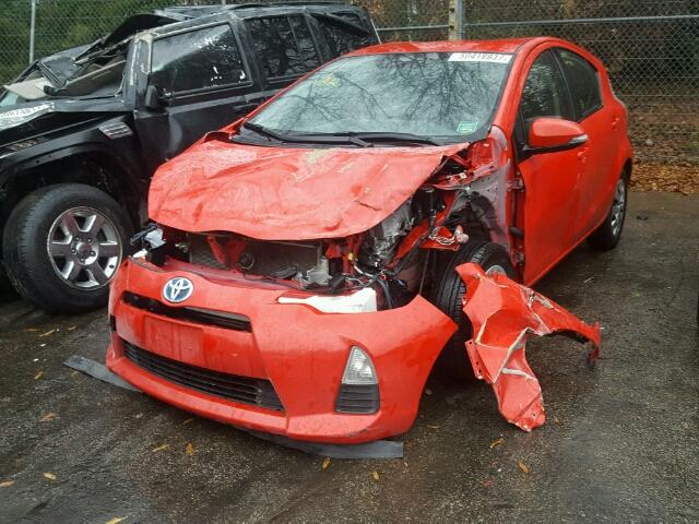 JTDKDTB37E1559522 - 2014 TOYOTA PRIUS C RED photo 2