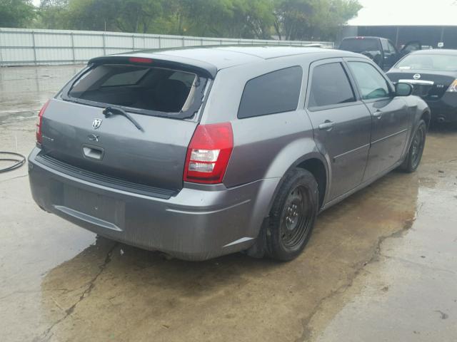 2D4FV48TX5H515806 - 2005 DODGE MAGNUM SE GRAY photo 4