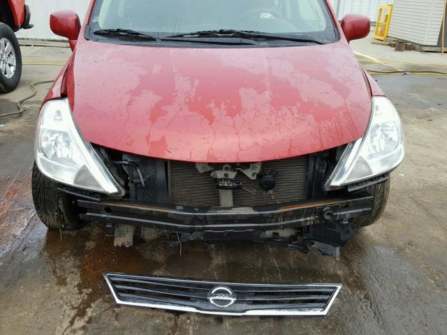 3N1BC1AP0AL439465 - 2010 NISSAN VERSA S RED photo 9