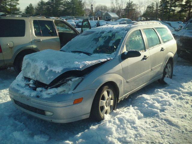 1FAFP36312W104379 - 2002 FORD FOCUS SE GRAY photo 2