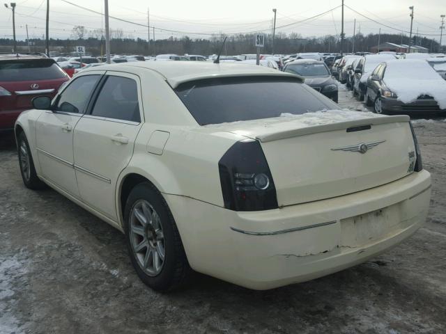 2C3KA53G78H208013 - 2008 CHRYSLER 300 TOURIN CREAM photo 3