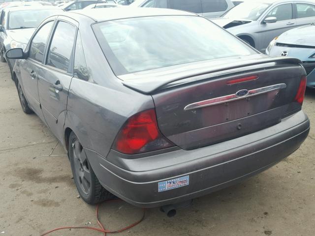 1FAFP38352W178823 - 2002 FORD FOCUS ZTS GRAY photo 3