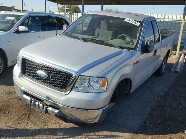 1FTRF12277NA85314 - 2007 FORD F150 SILVER photo 2