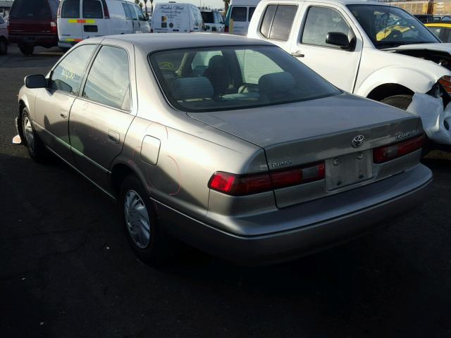 JT2BG22K2X0304934 - 1999 TOYOTA CAMRY LE GRAY photo 3