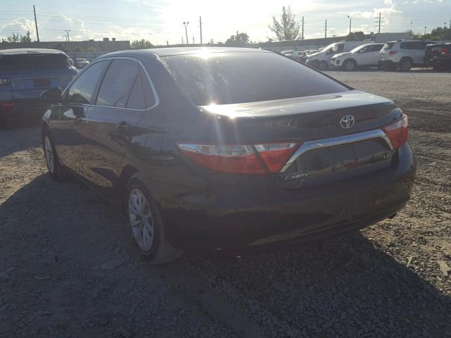4T4BF1FKXFR482288 - 2015 TOYOTA CAMRY LE 黑色 照片 3