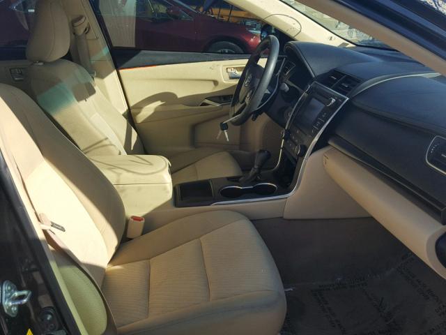 4T4BF1FKXFR482288 - 2015 TOYOTA CAMRY LE 黑色 照片 5