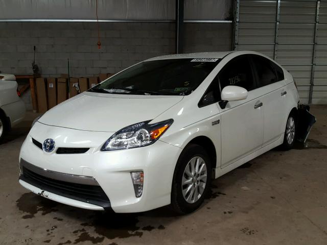 JTDKN3DP5D3038315 - 2013 TOYOTA PRIUS PLUG WHITE photo 2