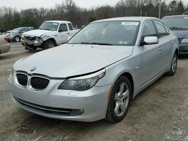 WBANV93548CZ69889 - 2008 BMW 535 XI SILVER photo 2