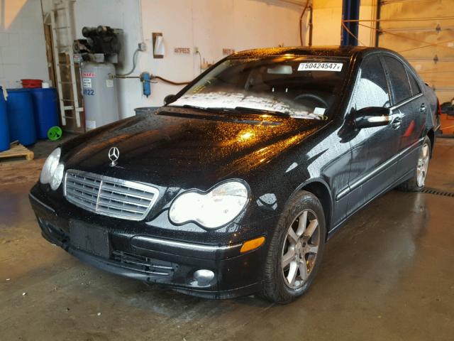 WDBRF54H57A924875 - 2007 MERCEDES-BENZ C 280 BLACK photo 2