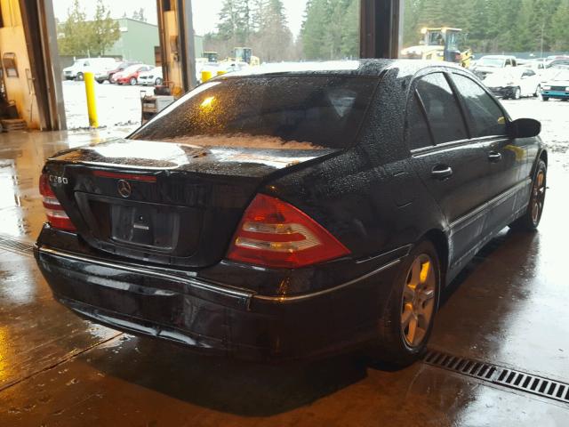 WDBRF54H57A924875 - 2007 MERCEDES-BENZ C 280 BLACK photo 4