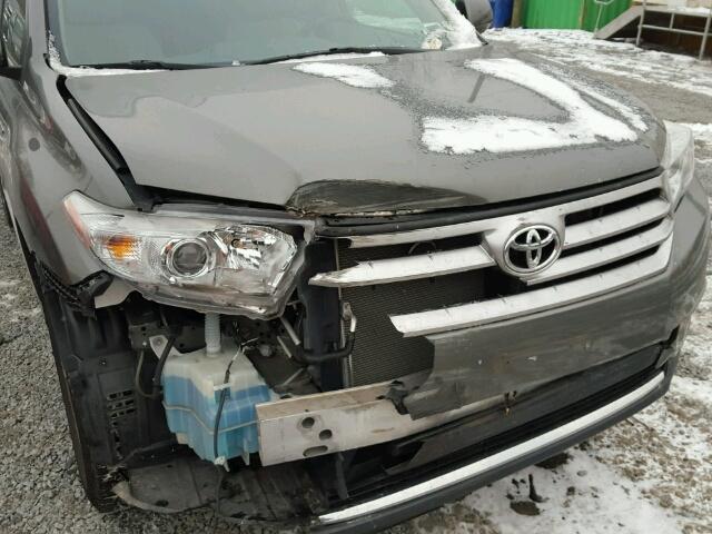 5TDDK3EH3CS103197 - 2012 TOYOTA HIGHLANDER GRAY photo 7