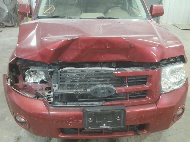 1FMCU04128KD64274 - 2008 FORD ESCAPE LIM RED photo 9