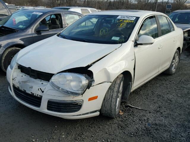 3VWEF71K27M157398 - 2007 VOLKSWAGEN JETTA WOLF WHITE photo 2