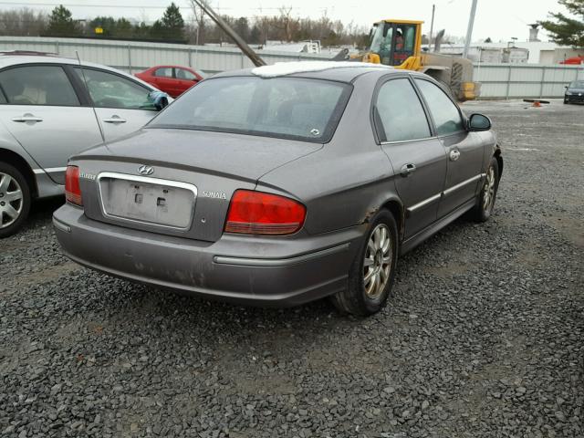 KMHWF35H84A067952 - 2004 HYUNDAI SONATA GLS GRAY photo 4