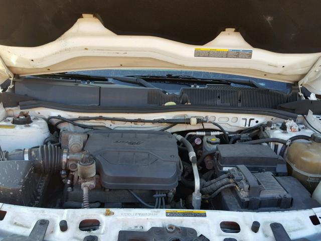 2CNDL23F556053968 - 2005 CHEVROLET EQUINOX LS WHITE photo 7