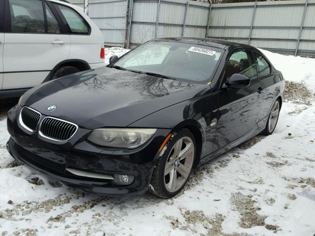 WBAKE3C57BE557591 - 2011 BMW 328 I BLACK photo 2