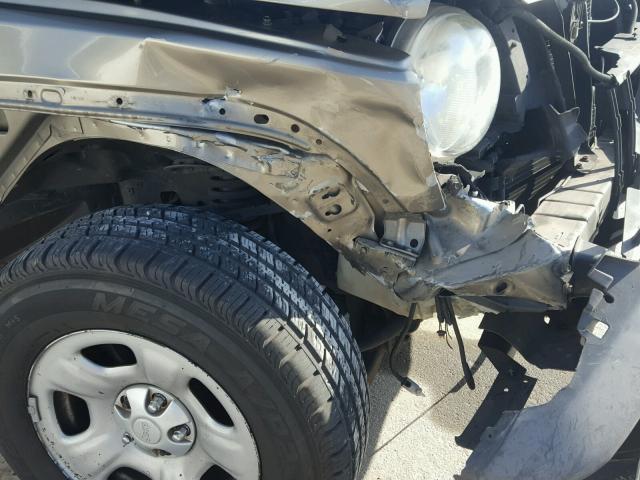 1J4GK48K43W656963 - 2003 JEEP LIBERTY SP GOLD photo 9