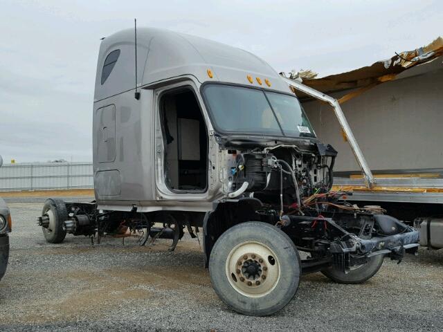 3AKJGLDRXDSBV3662 - 2013 FREIGHTLINER CASCADIA 1 SILVER photo 1